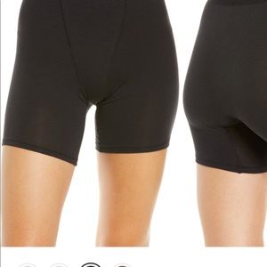 SKIMS boyfriend boxer in black onyx.Large & XLarge